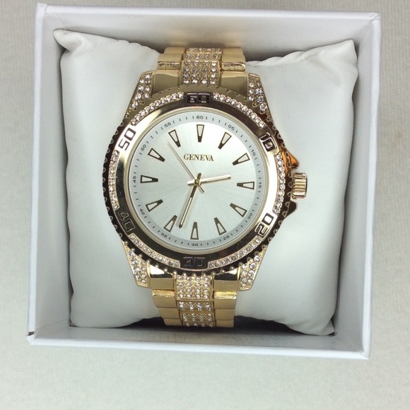 NWT GENEVA WATCH WITH CRYSTALS GOLD - Picture 1 of 9